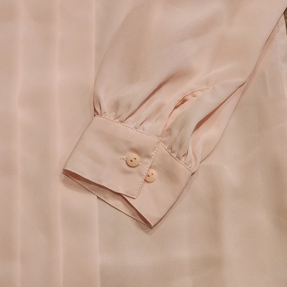 Vintage Worthington Womens's Light Pink Blouse with Lace detail, size 8 - Picture 11 of 12